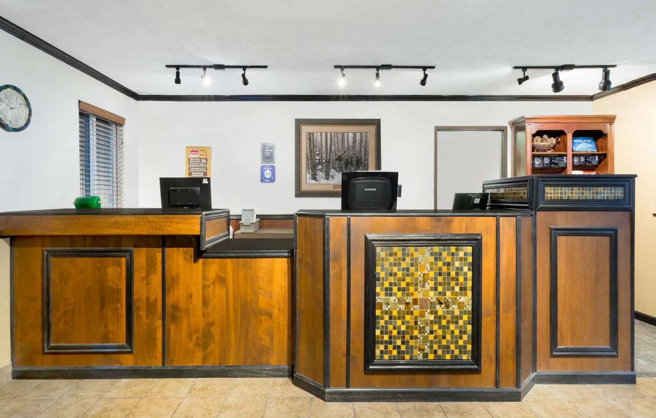 Motel Baymont By Wyndham Bozeman Exterior foto
